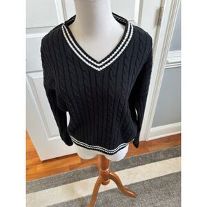 CLASSIC V NECK CABLE KNIT SWEATER, BLACK W/ WHITE TRIM BY HOLLISTER  XS OVERSIZE